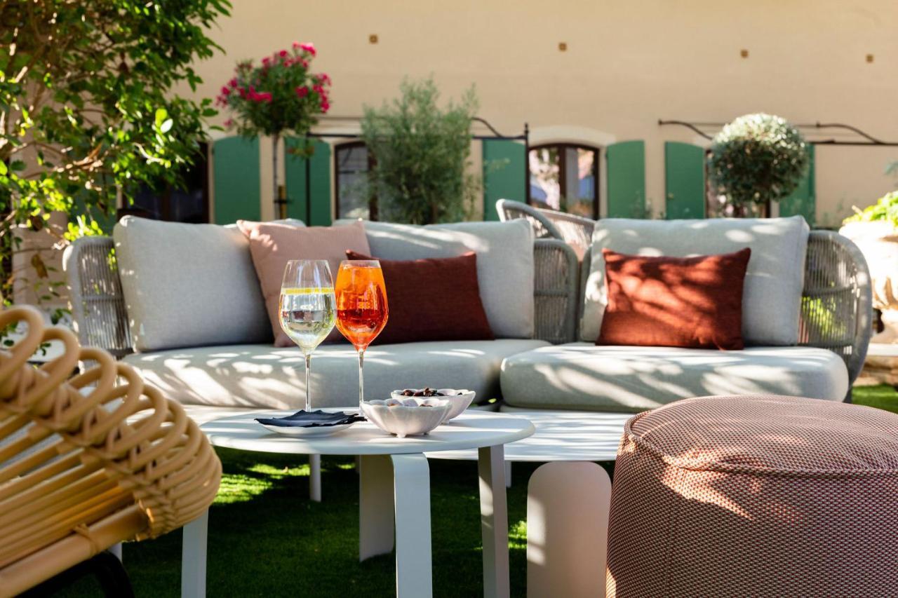 Hotel Et Restaurant La Bastide Bourrelly - Mathias Dandine Cabries Exterior photo